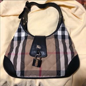Burberry purse